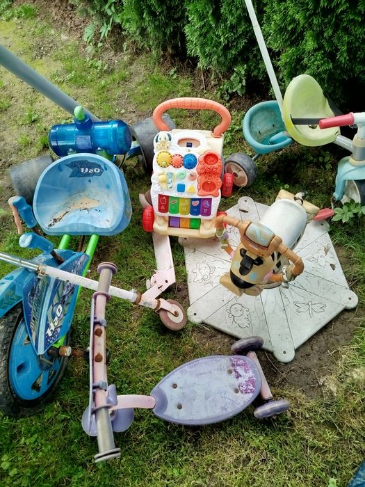 Zabawki ogrodowe dla dzieci kulajnoga rowerek skoczek