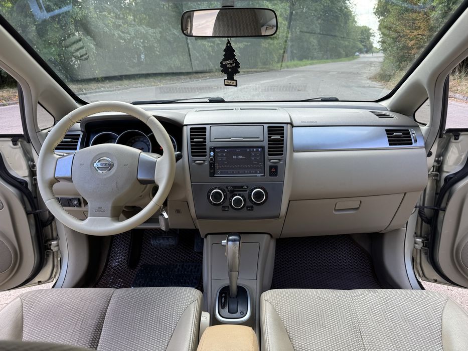 Nissan Tiida 1.6 автомат