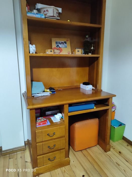 Vendo quarto como novo.