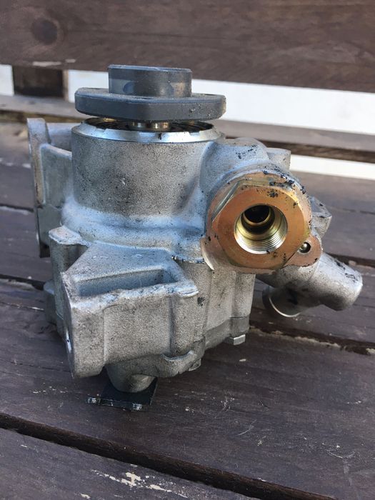 2 Bombas direção assistida para reparação Mercedes C220 w203.