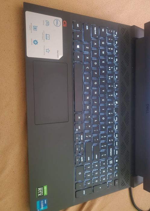 Laptop gamingowy Dell G15