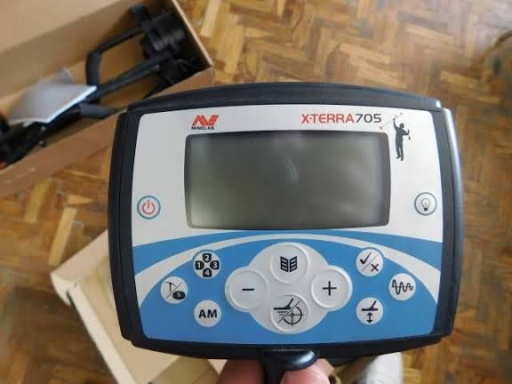 Металошукач minelab x terra705 у робочому стані