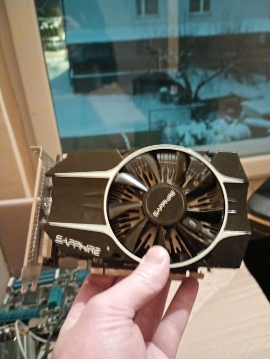 PC rozmontowany, wszystko poza dyskiem twardym i obudowy