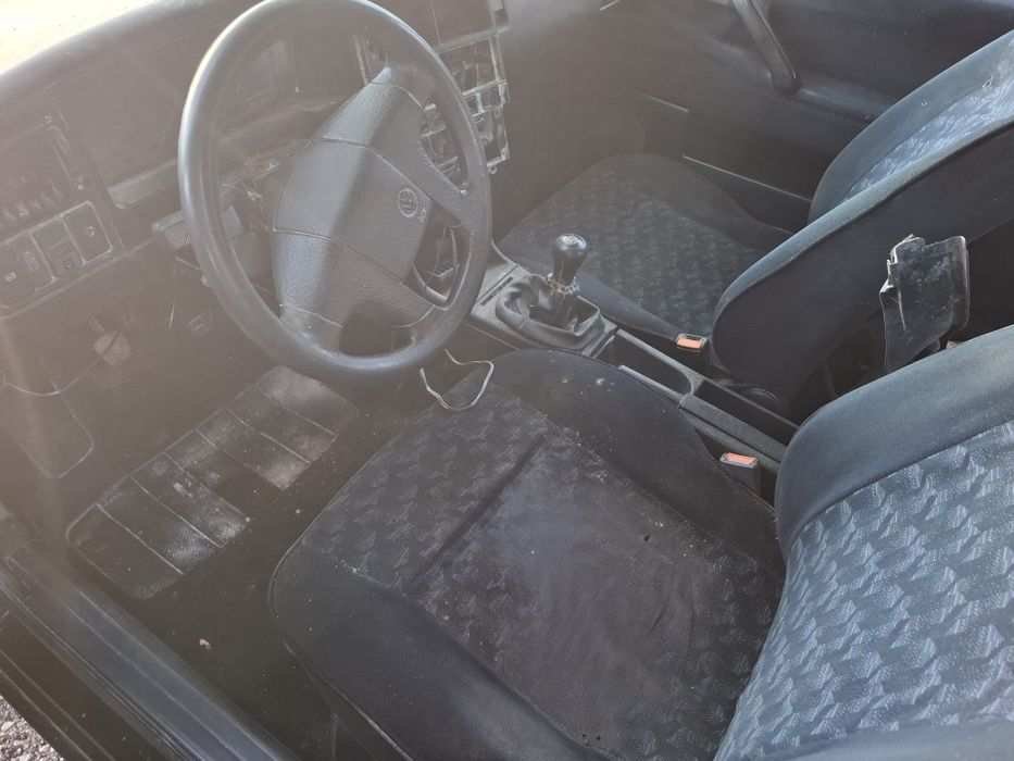 Продам VW Passat B3 газ / бензин седан