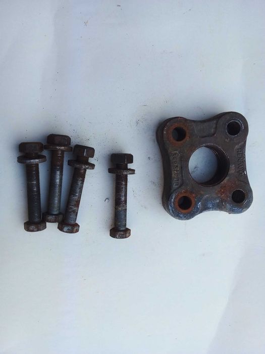 Гайка буксировочного крюка Рено Магнум Премиум.