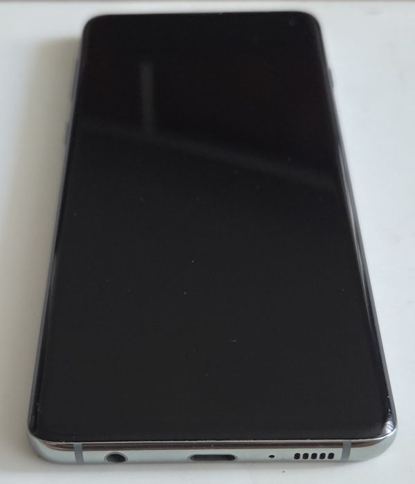 Телефон Samsung S10 8/512гб