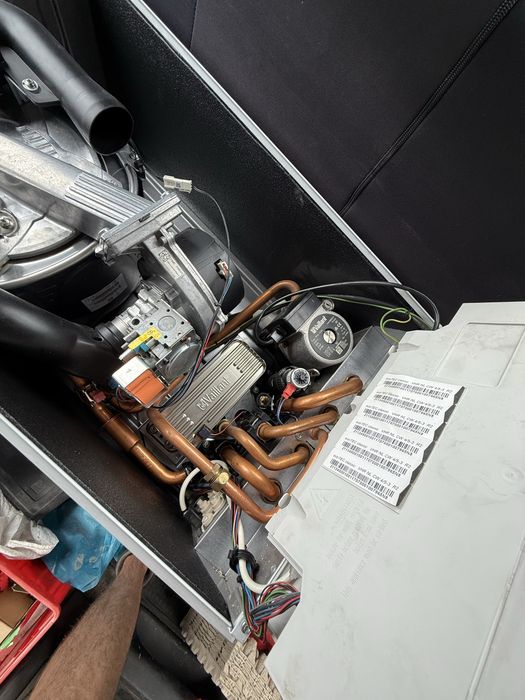 Vaillant VHR NL CW 4/5-3 R2 – kocioł gazowy 28 kW – CWU + CO