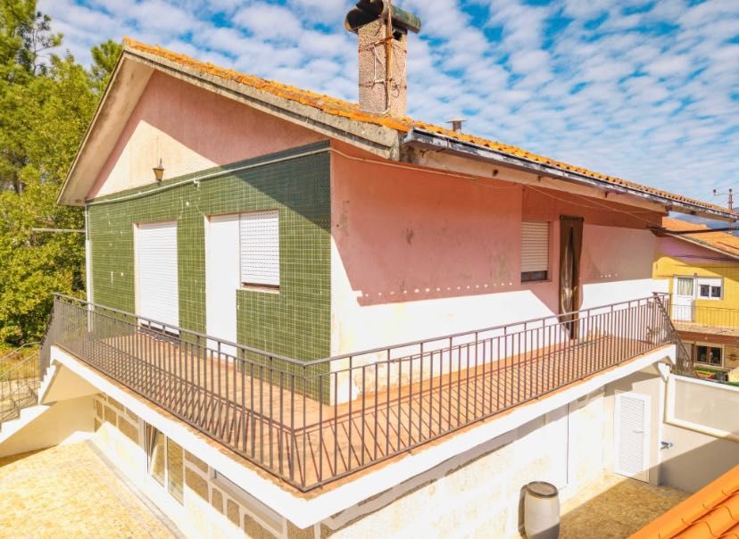 Apartamento T3 à venda em Amarante Lomba