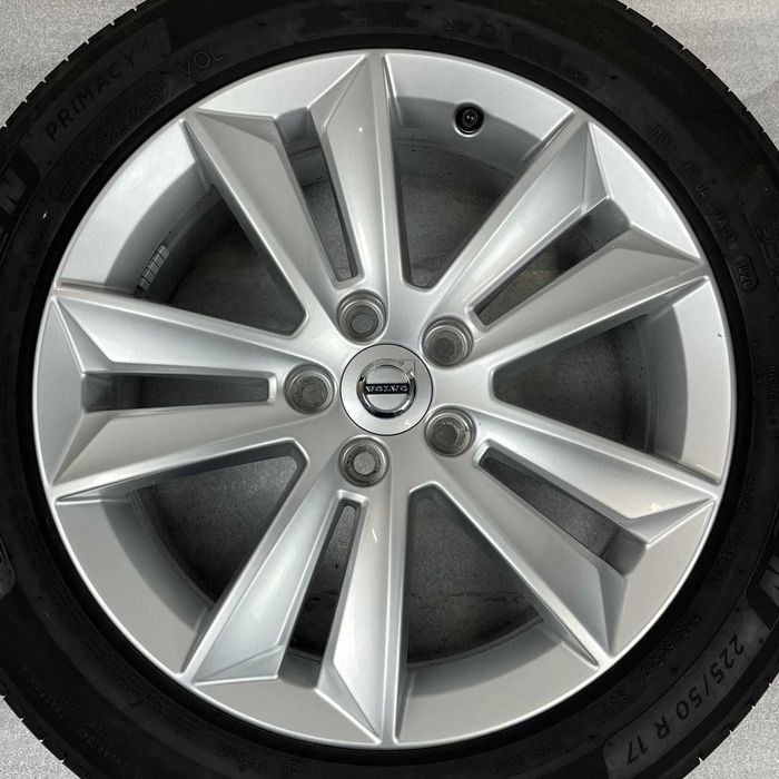 Felgi aluminiowe 17 Volvo V60 S60 V40 S40 V50 V70 C30 5x108 Oryginalne