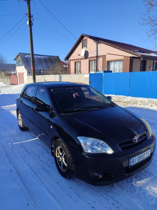 Продам тойота корола е12 1, 6 бензин 2005