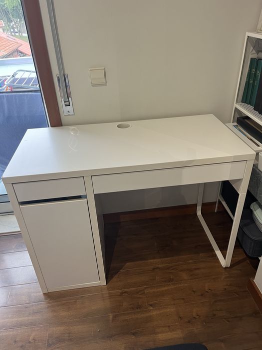 Secretária branca IKEA MICKE