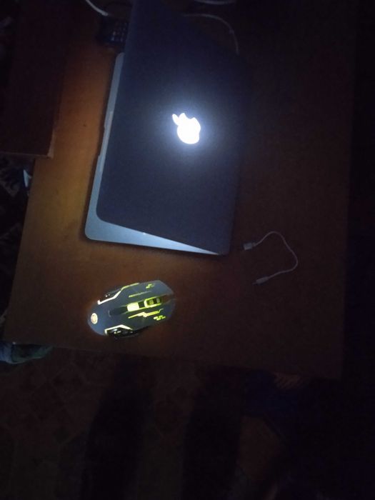 МакБук apple 13 продам