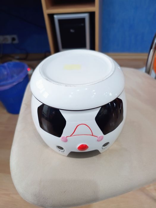 Горшок ( Кашпо ) для цветов в виде футбольного мяча