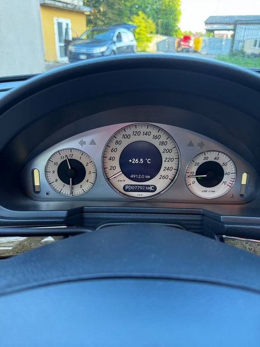Mercedes-Benz Mercedes-Benz E 200 2006 VIN WDB2112421A973838 фото оголошення 19 з 21
