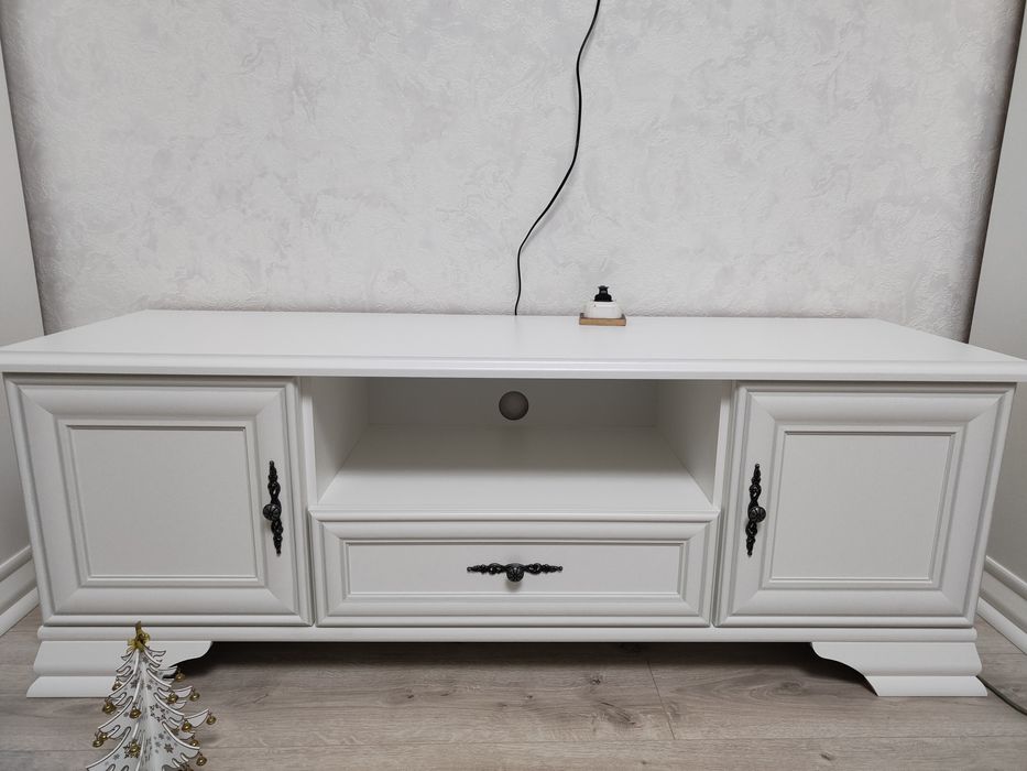 Тумба під телевізор