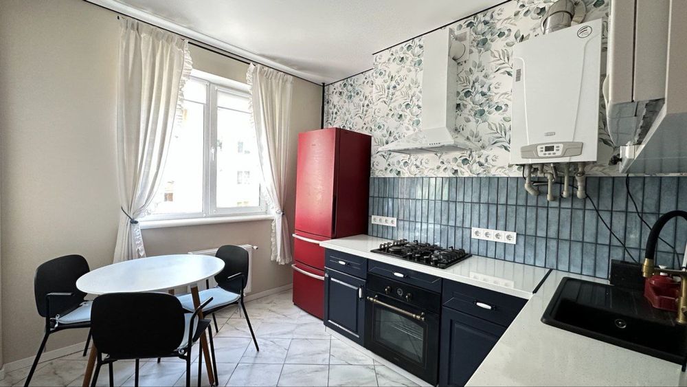 Реальна двокімнатна з ремонтом в центрі міста! Держ.програми!