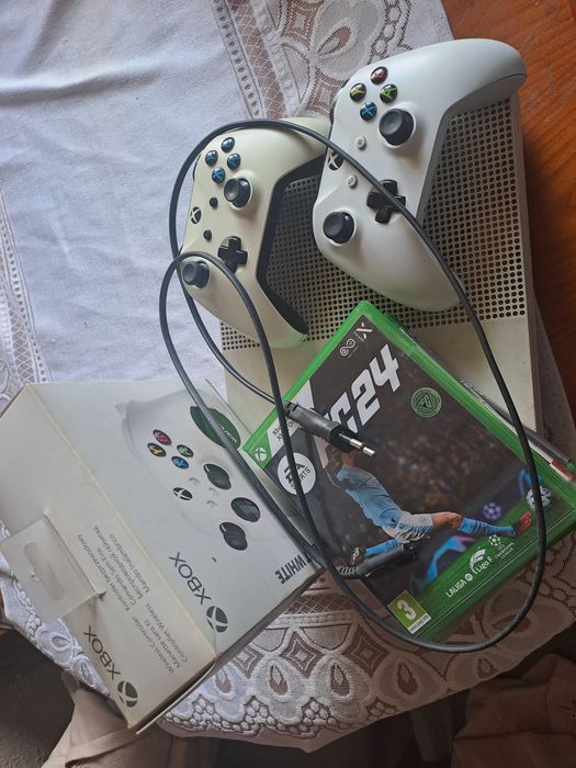 Sprzedam Xbox one s 1 TB