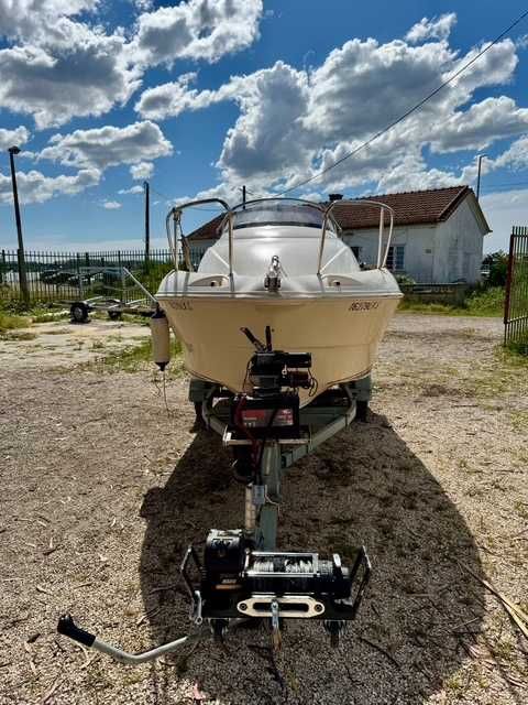 Quicksilver 460 com motor tohatsu 50hp 4 tempos