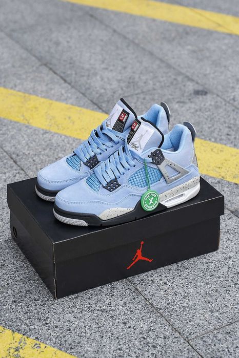 Air Jordan 4 ライトブルー/グレー nike air jordan 4 retro university blue - купити товари моди та
