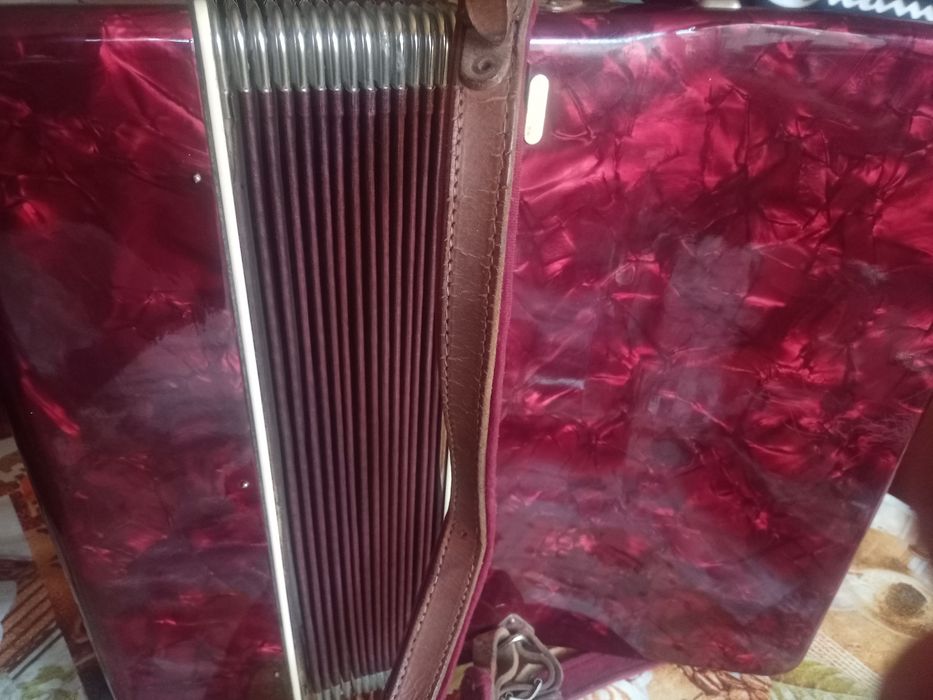 Продам аккордион "Finotte"