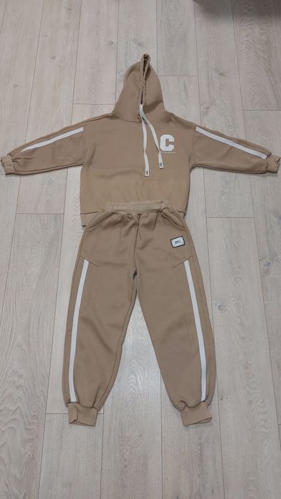 Спортивний костюм для дівчинки,можливий торг