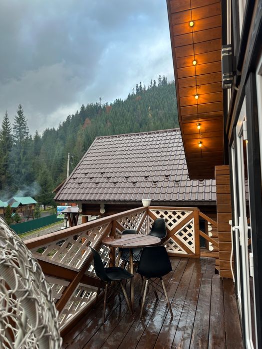 Житло подобово в Карпатах біля озера Синевир. Котедж «Лісовий маєток2»