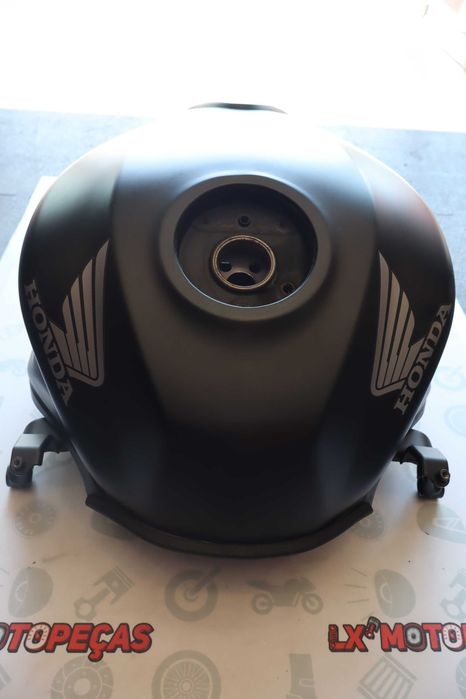 Deposito de combustivel Cb650 F 2016.