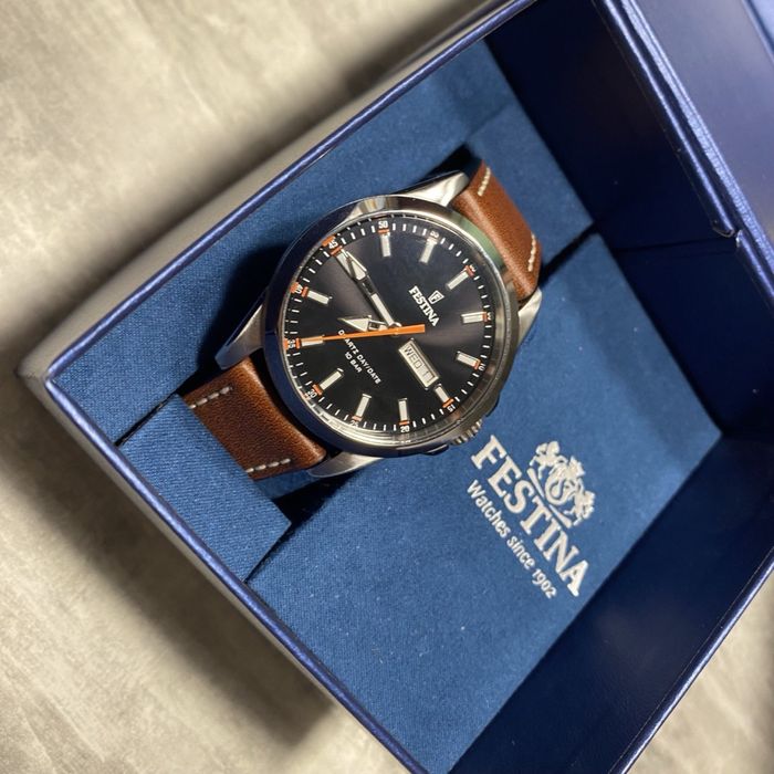 Продаю годинник Festina