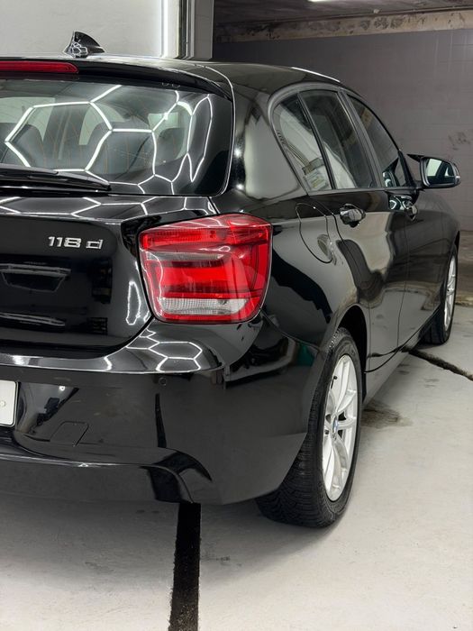 BMW 118D  serie 1 — photo 3