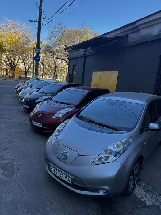 Авто под выплату Nissan leaf