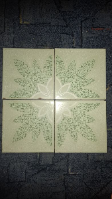 Плитку совєтського виробництва б/в 5 грн