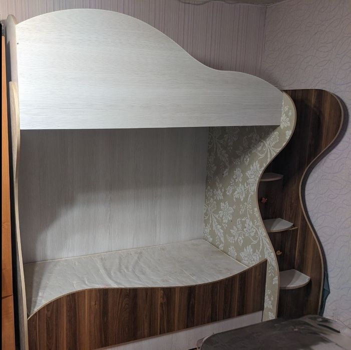 Двоповерхове ліжко