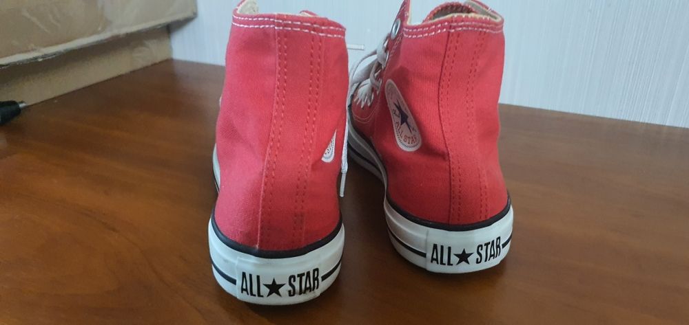 Кеди унісекс Converse червоні нові 36.5