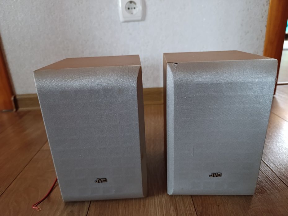 Продаються  колонки.