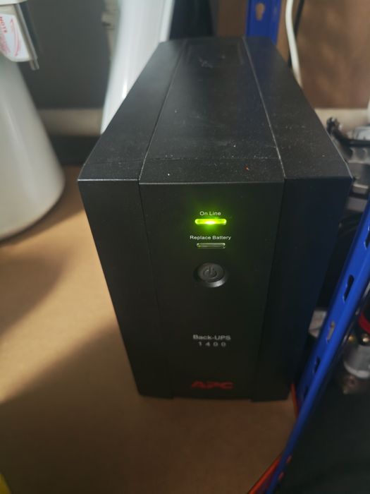 Zasilacz awaryjny UPS APC 1400VA/700W