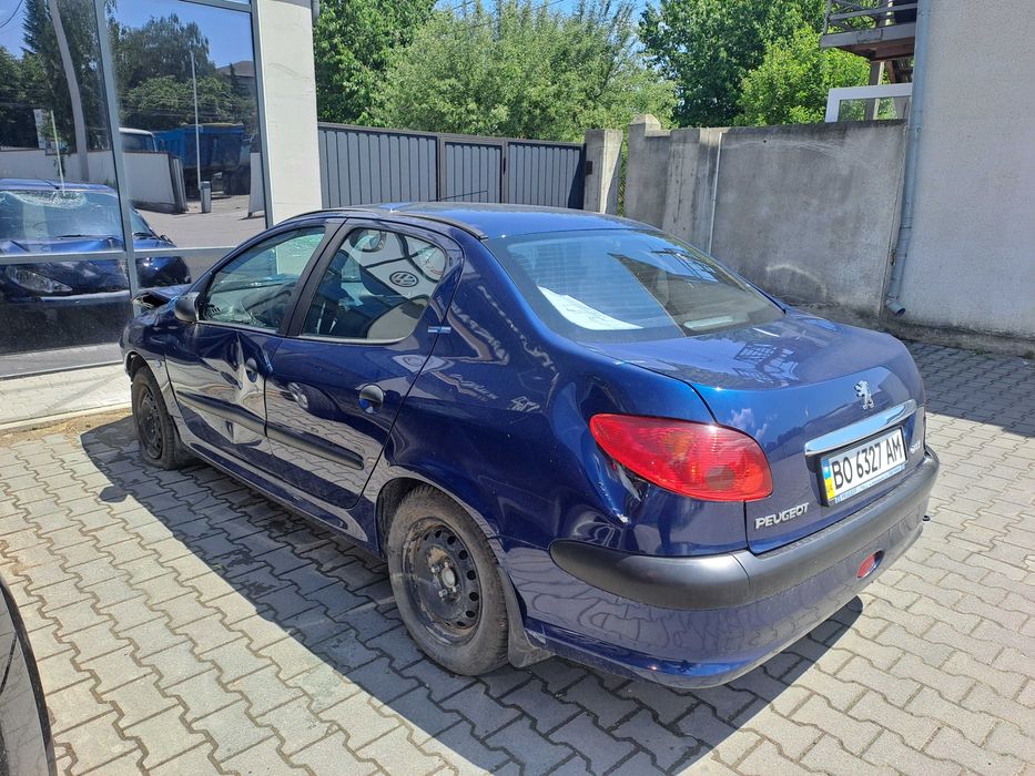Пежо 206 седан після ДТП