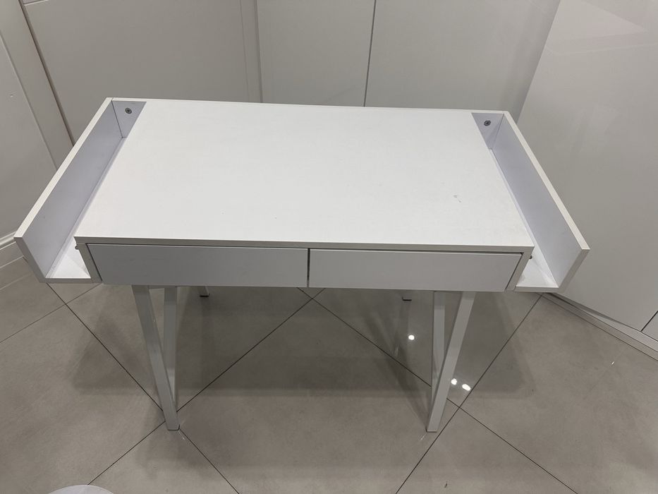 Biurko biale ikea
