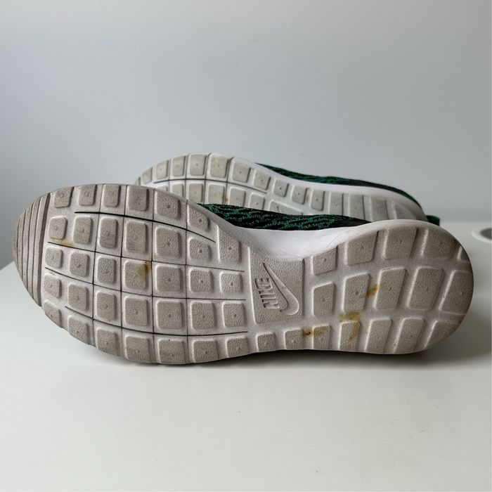 Zielone buty sneakersy NIKE ROSHE NM FLYKNIT SE 42.5 27cm