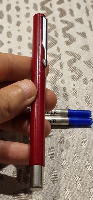 Caneta Parker Vermelha com 2 recargas