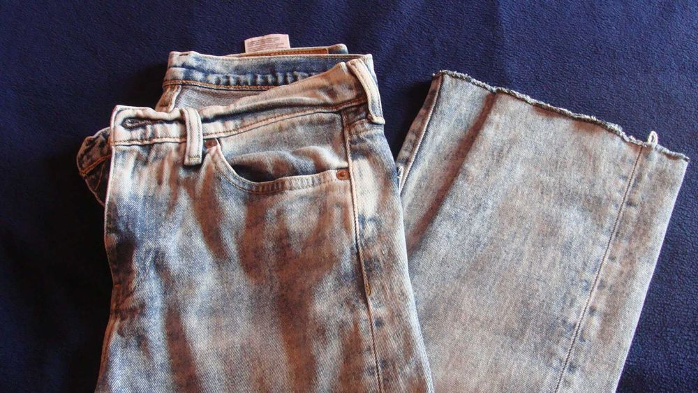 Calças Jovens da  Levis