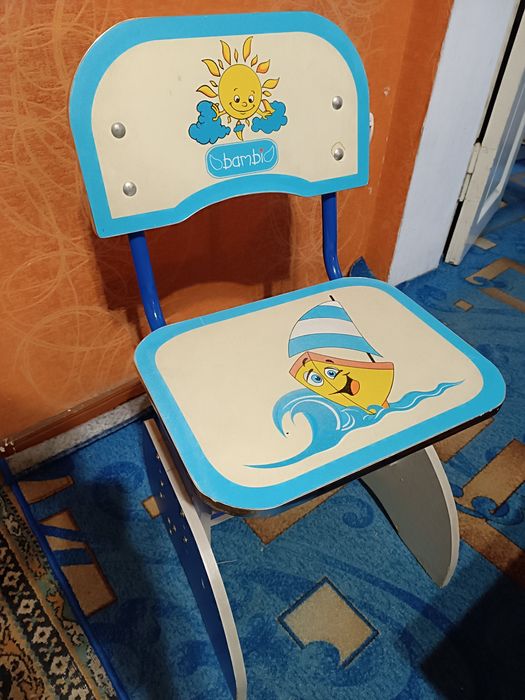 Дитяча парта зі стільцем