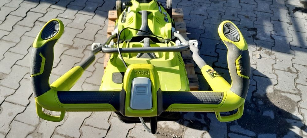 Kosiarka Ryobi  1800 W RLM18E40H