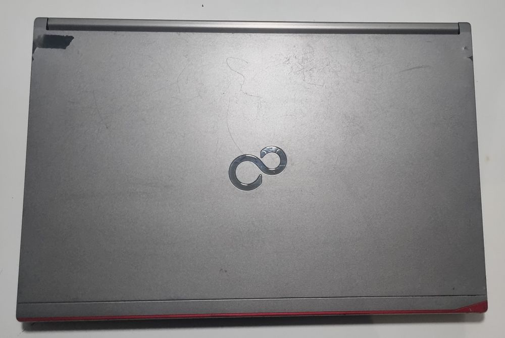 Fujitsu lifebook e754 i5 ssd