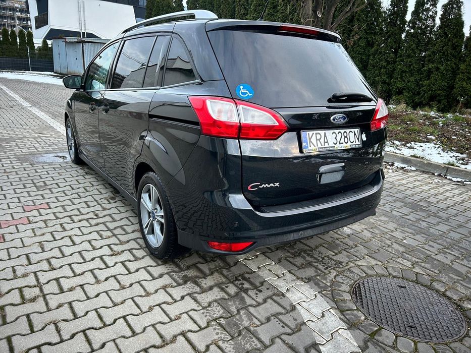 Wynajem samochodu - Ford Grand c-max