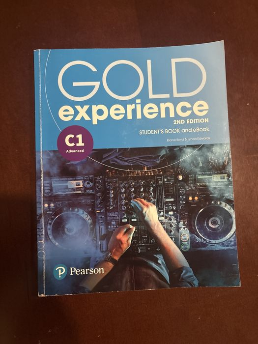 Livro Preparaçao Exame nível C1 inglês- Gold Experience