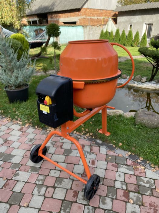 Оренда бетонозмішувача 160 літрів подобово