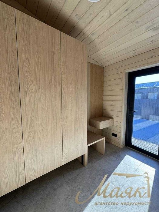 Оренда нового будинку 140 м² у стилі барнхаус в Рославичах