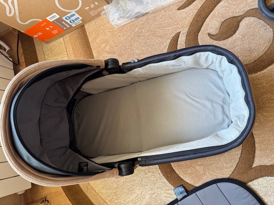 Продам універсальну коляску Anex IQ 3в1 в хорошому стані