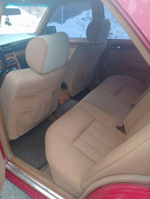 Продаю свій Мерседес 124