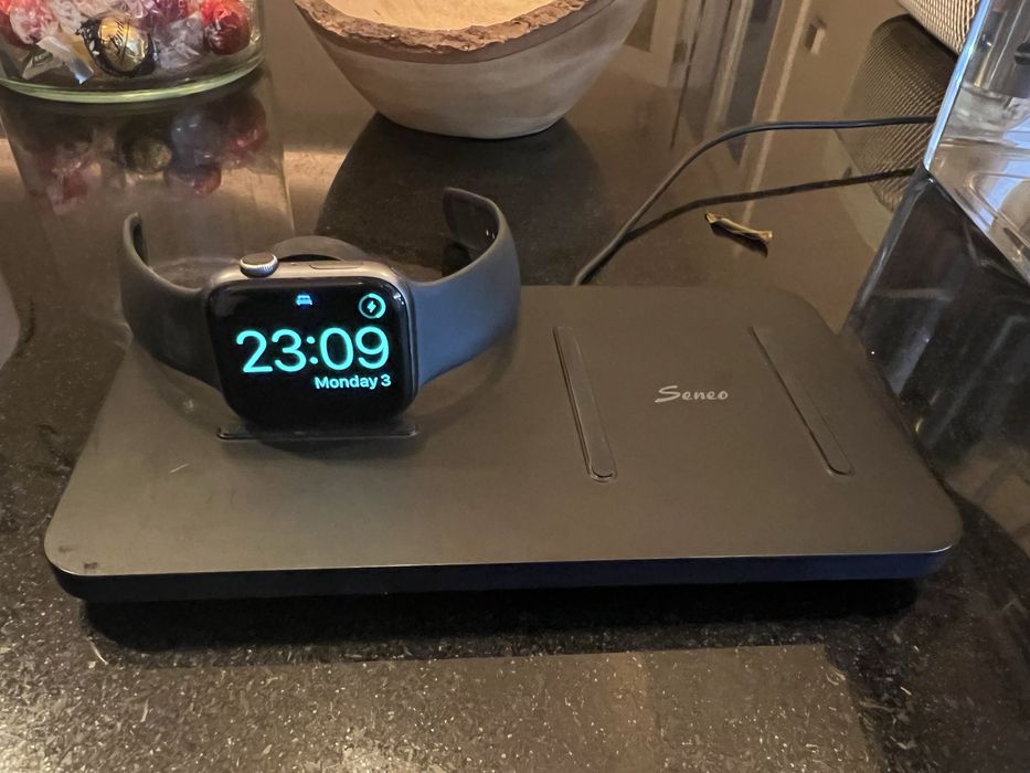 Apple Watch 4 GPS - 44mm - Space gray